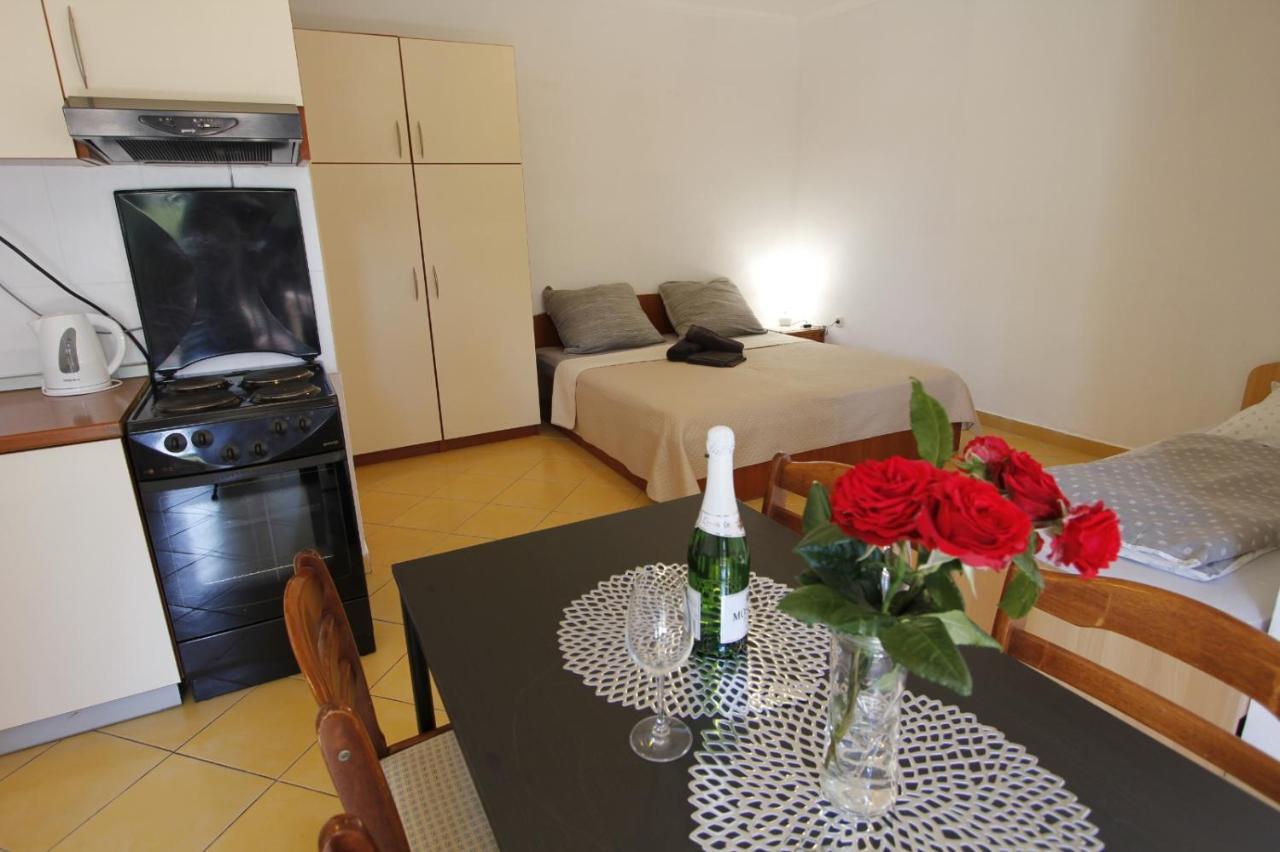 Apartmani Nika Bibinje Exteriör bild